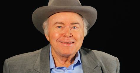 Country Music Legend Roy Clark Dead At 85