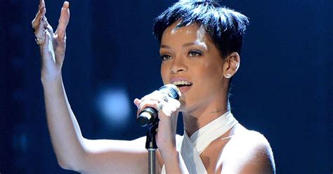 Cbs Drops Rihanna As Thursday Nfl Opener Amid Ray Rice Scandal