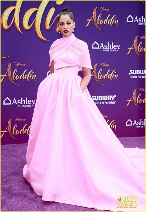 Mena Massoud And Naomi Scott Arrive In Style For Aladdin Premiere In Hollywood Photo 4296318