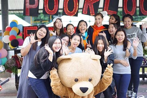 แฟนคลับห่วง 'ปุ๊กลุก ฝนทิพย์' ทำกายภาพ หลังลื่มล้มแรงคอเคล็ดหนัก #ครอบครัวบันเทิงออนไลน์ #เรื่องเล่าเช้านี้ #ch3plus #ข่าวช่อง3 ปุ๊กลุก ฝนทิพย์ ซ้อมใหญ่รับปริญญา ม.รามคำแหง ภูมิใจเกิน ...