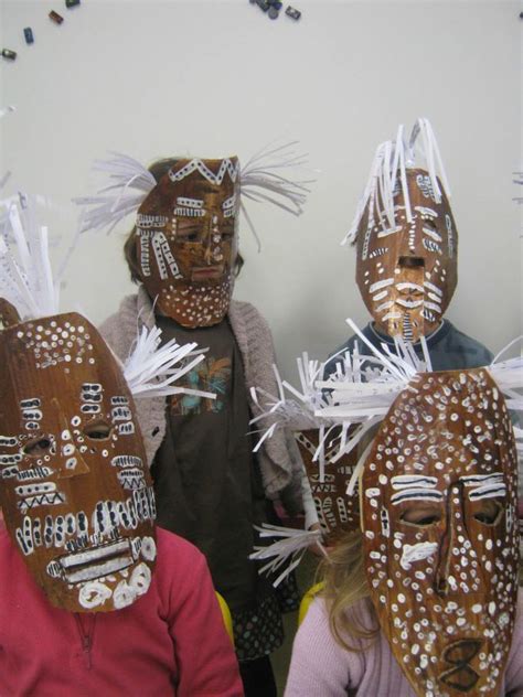 Une déco aux accents graphiques made in africa. Masques africains - Le tour de mes idées | Masques ...
