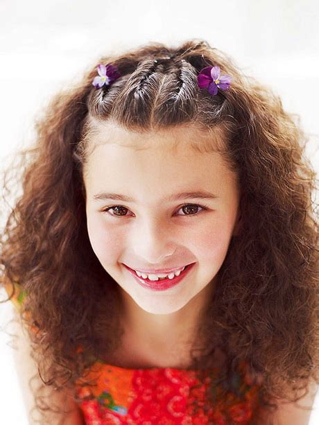 They are comfortable, easy, and bring new light to the pretty tiny faces with gorgeous looks. Hairstyles 8 year old girls