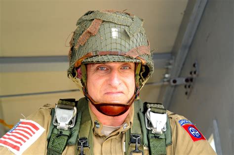Us Army Colonel Jumps At Normandy Reenactment Article The United