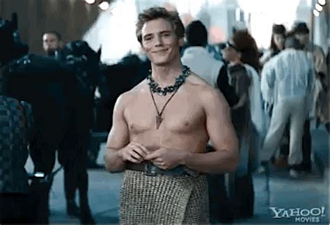 And Yes Finnick Sam Claflin Is Shirtless Hunger Games Hunger Games Characters Sam