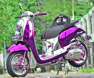 Inspirasi buat kalian yang mau modifikasi scoopy 2021 simpel !!! Kumpulan gambar modifikasi scoopy airbrush thailook velg ...