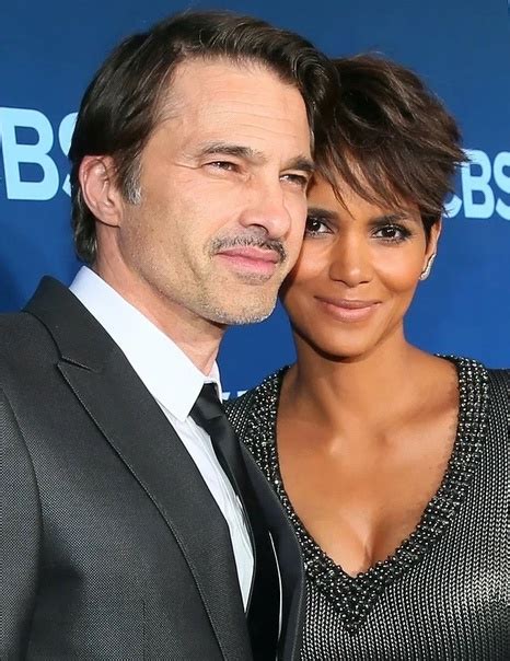 Halle Berry And Olivier Martinez ️ ️ ️ Womenlifestory ️ ️ ️ The First Black Actress To Receive