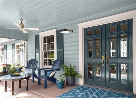 If you're on the hunt for the right exterior paint color for your farmhouse, you've probably noticed that simply choosing one color to cover the exterior of your home is no easy task. The Hottest External House Paint Colors for 2019 in ...