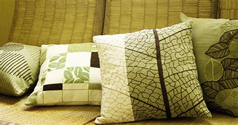 Mimics, models and predators in a batesian mimicry system (unpalatable model, palatable mimic) here, we reassess the classic case of mimicry involving viceroy butterflies, limenitis archippus. Mimic Nature-2, Cushion Covers on Behance