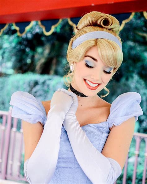 𖧹 🄲 🄸 🄽 🄳 🄴 🅁 🄴 🄻 🄻 🄰 𖧹 Cinderella Makeup Disney Princess Makeup