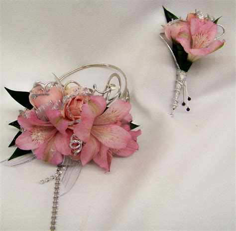 Pin By Clark Flower And T Shop On Prom Ideas Prom Flowers Corsage