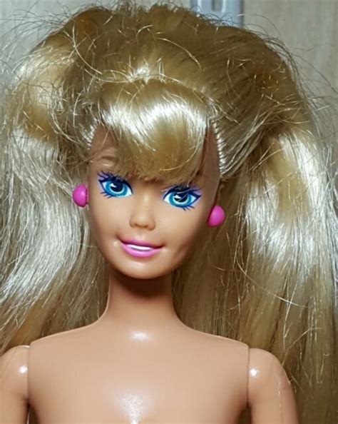 1993 Articulate Super Star Barbie With Long Silky Blonde Hair And Pink