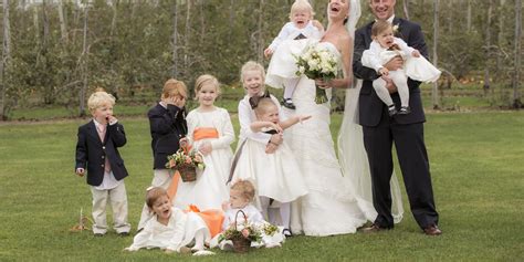 37 Wedding Photo Fails You Have To See To Believe