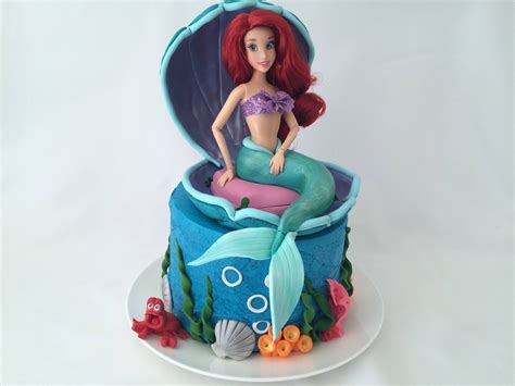 Little Mermaid Cake Figurines