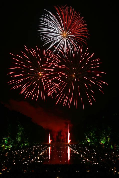 Fotos Gratis Ligero Noche Fumar Oscuro Fuegos Artificiales