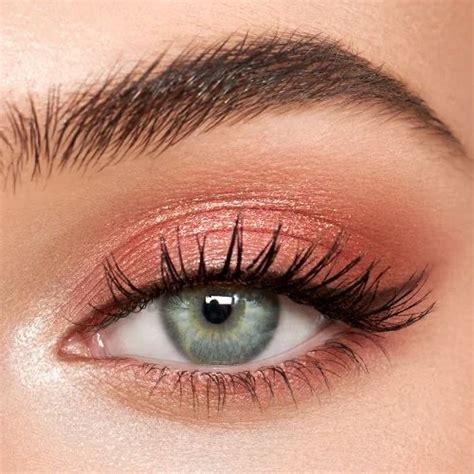 Pin By Lillian Lissoni On Makeup Peach Eye Makeup Eyeshadow Makeup