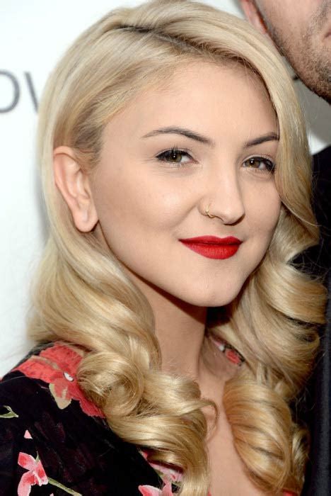 Julia Michaels Height Weight Age Body Statistics Healthy Celeb