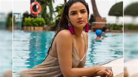 Jasmin Bhasin Says She Had To Seek Medical Help After Being Trolled Online I Received Death