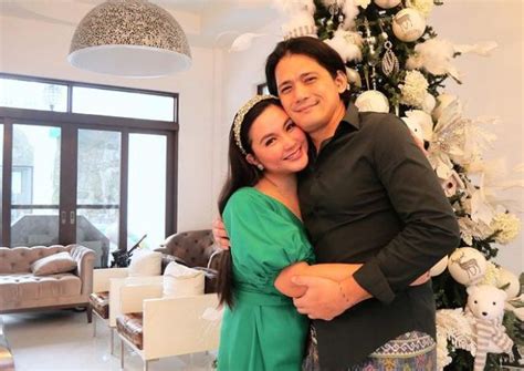Veteran actor robin padilla defended mocha uson on her appointment as assistant secretary of the presidential communications operations office (pcoo) against her critics saying the latter is not qualified to the said position. Mariel Padilla Breaks Silence on Rumored Pregnancy of ...
