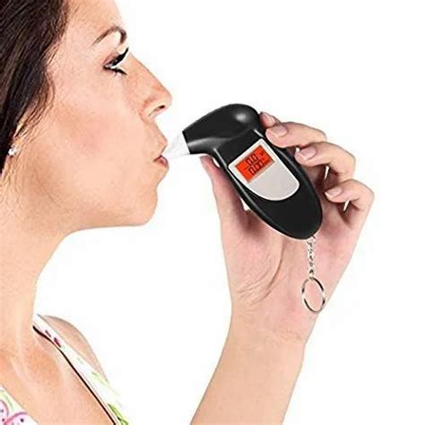 alcohol breath analyzer with semi conductor sensor and lcd display digital breath alcohol tester