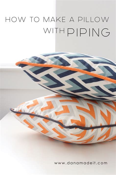 Sewing a round pillow with piping is a fun challenge for a beginning seamstress. Pillows with Piping - MADE EVERYDAY