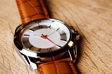 The 6 Best Fashion Watches For Men Trendy And High Quality Yes It