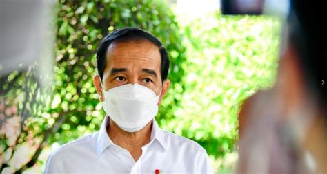 Staf ahli adalah orang yang ahli dalam bidang tertentu dang berfungsi sebagai penelaah mengenai masalah pemerintahan, misalnya staf ahli bidang hukum, bidang pembangunan c. Jokowi Bertemu Anies Baswedan Cs, Apa Yang Dibahas?