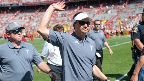 West Virginia Hires Former Troy Hc Neal Brown Sports Illustrated
