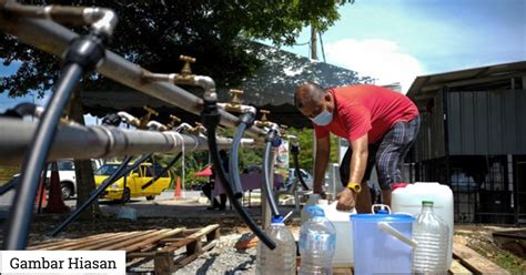 Yelah, selain diperlukan sebagai minuman, air juga merupakan keperluan penting manusia untuk membersihkan diri, menyucikan diri, dan banyak lagi. Gangguan Bekalan Air Berjadual Di 26 Kawasan Barat Daya ...
