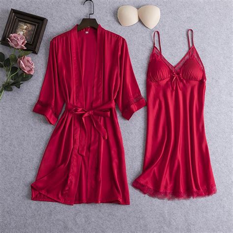 2020 Red Women Robe Set Satin Sleepwear Sexy Lace Nightyandrobe Set