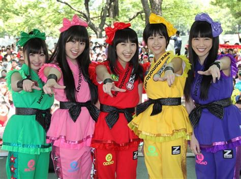素材、縫製、シルエット、色使い… 人、自然、暮らしと共に。 日本のものづくりの精神を受け継ぎながら、 すべての細部に心を配る。 ひとつひとつの服が 今を生きる人の、 色褪せない名品であり続けるために。 ユニクロの服づくりに、終わりはない。 ももクロ、メンバーの爆笑エピソードを展開 GWの日比谷公園で ...