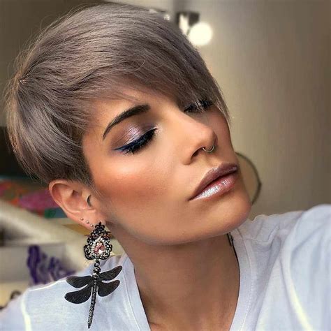 Short Hairstyles For Women Latesthairstylepedia Com