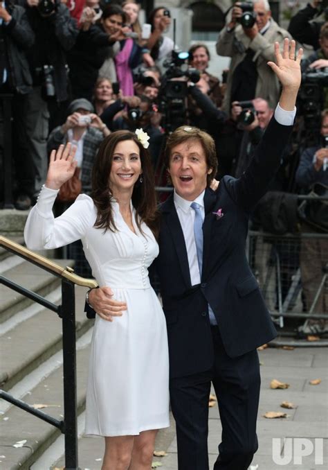 Photo Paul Mccartney And Nancy Shevell Celebrate Their Wedding In London Lon2011100917
