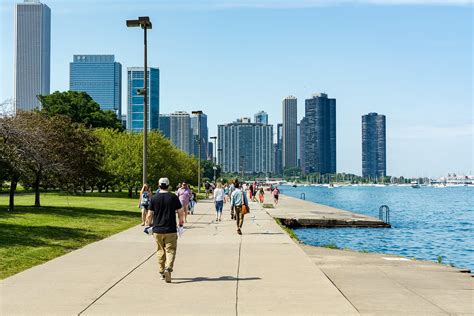 Chicago Lakefront Trail A 19 Mile Route Overlooking Lake Michigan