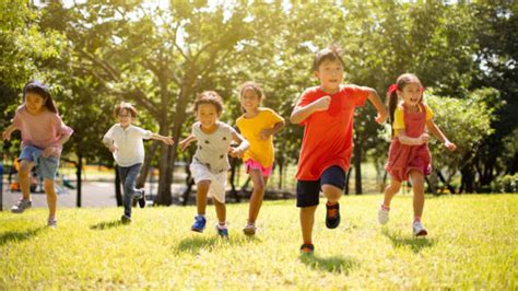 Super divertidos juegos y actividades para ninos de preescolar. 12 Juegos de carreras al aire libre para que los niños se ...