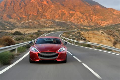 Der tiefe Klang der noblen Aston Martin - Magazin