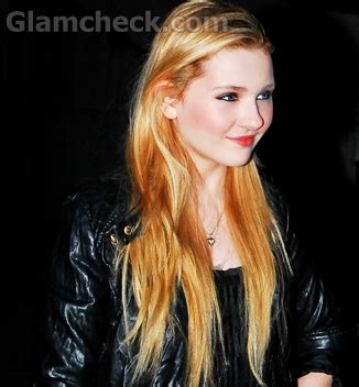 Abigail Breslin sports Blonde hair color