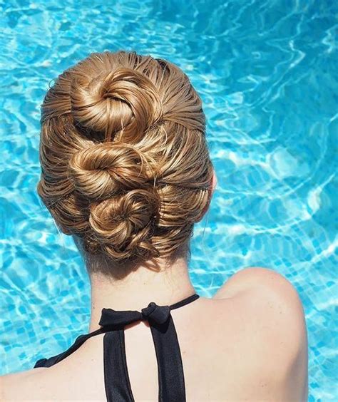 6 Easy Hairstyles For Wet Hair You Can Wear Before During And After