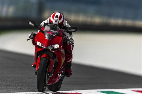 Ducati panigale bike photo wallpaper 1920×1080 hd desktop background. 3840x2564 ducati panigale v4 speciale 4k wallpaper pc full hd
