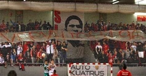 See what rui mendes (ruimendes) has discovered on pinterest, the world's biggest collection of ideas. Mister do Café: Claques do Benfica recriam som de very ...