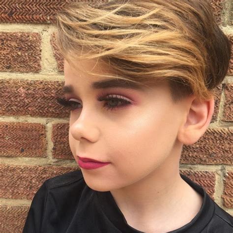 Este Niño De 10 Años Puede Darte Clases De Maquillaje Y Es Una