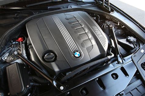 Audi rs4 avant vs bmw 335 xi vs bmw 330i xdrive touring vs bmw 530d xdrive. F10 Engines 525d - BMW 525d Engine - 5Series.net