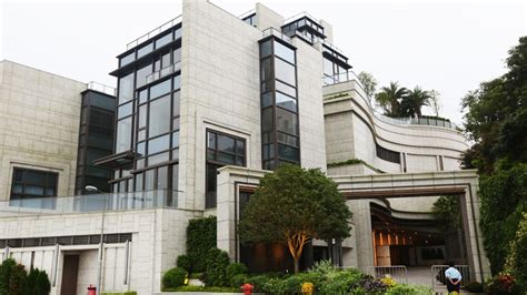 For Sale Hk819m House On Hong Kongs Peak Is Worlds Most Expensive