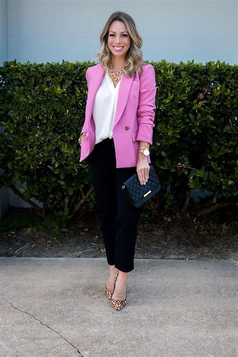 Work Weekend Wow How To Wear A Pink Blazer Cute Work Outfits