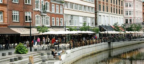 Svenska ambassaden i köpenhamn har lagt ut massor av nyttig information på sin hemsida. Århus - guide, boende, restips