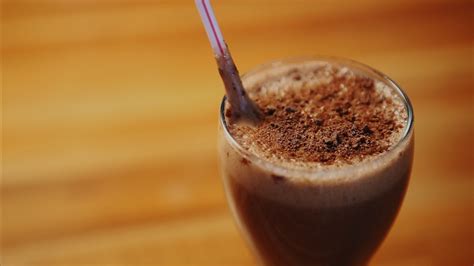 Aprenda Como Preparar Um Saboroso Milk Shake De Ovomaltine Tv Uol