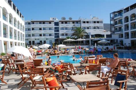 Check spelling or type a new query. ALBATROS SPA RESORT HOTEL (Chersonissos, Griekenland ...