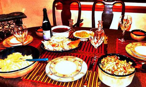 Playing is just as important for kids as it is for adults, and a dinner party is an ideal setting to let loose and enjoy. 10 Thanksgiving Dinner Games to Play