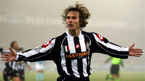 Inilah dia pavel nedved si pemilik tendangan gledek dari negeri dongeng. Ode à lenda: Nos 45 anos de Nedved, todos os gols do ...