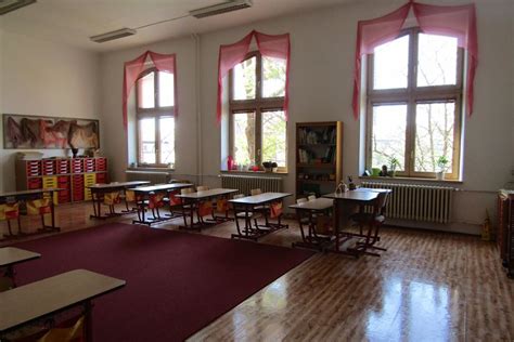 Prípadne nemáte dobré spomienky na vašu školu a tušíte, že škola by mohla vyzerať aj omnoho zaujímavejšie? Galerie | ZS Waldorfska