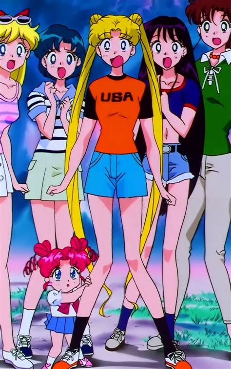 Sailor Moon fashion and outfits How many instances are there of the main senshi Сейлор